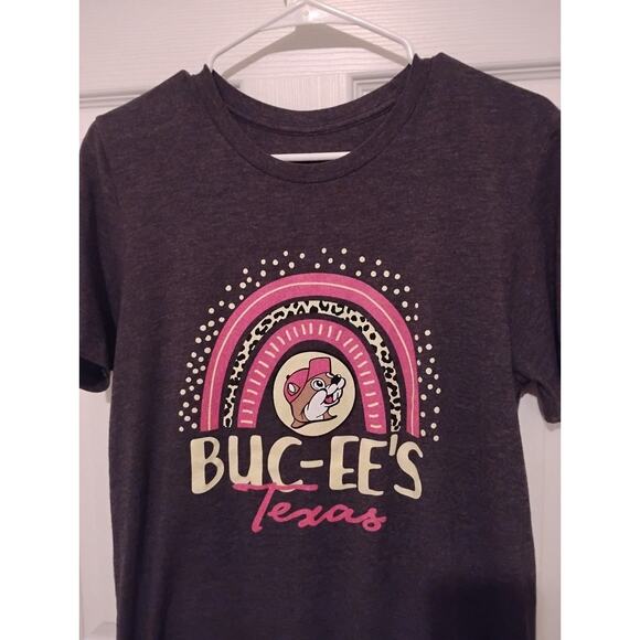 Buc-ee’s T-Shirt Texas Graphic Tee Beaver Logo Rainbow - Picture 4 of 4
